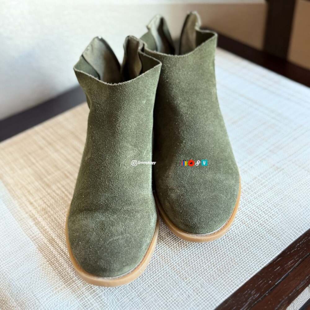 Dirty Laundry Women's Karate Chop Bootie Olive Suede Size 7